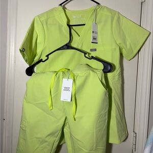 nwt xxs/xs neon yellow set